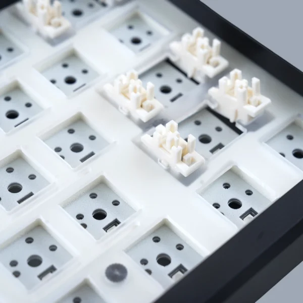 GMK104 Barebones Kit - Image 4